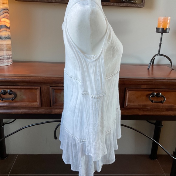 Haute Society Cold-Shoulder Long-Sleeve Blouse. White Size S - Picture 3 of 10